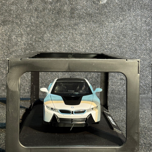 Bmw i8 - Image 2