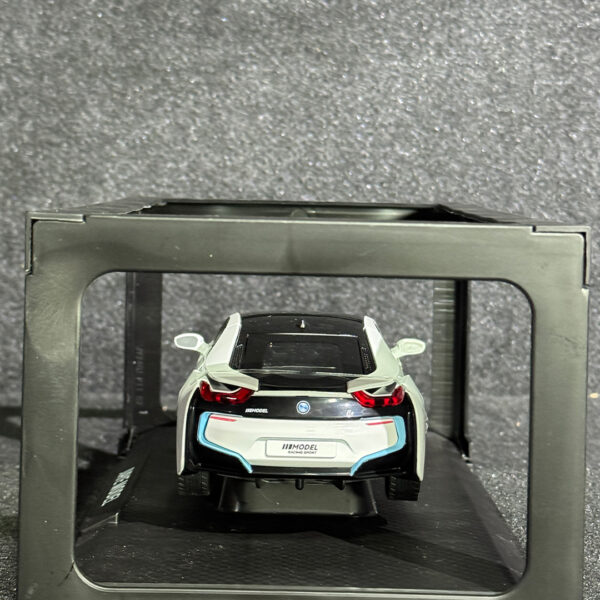 Bmw i8 - Image 5
